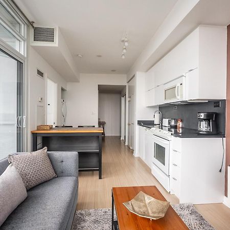 Globalstay Elegant Downtown Apartments Toronto Exterior photo