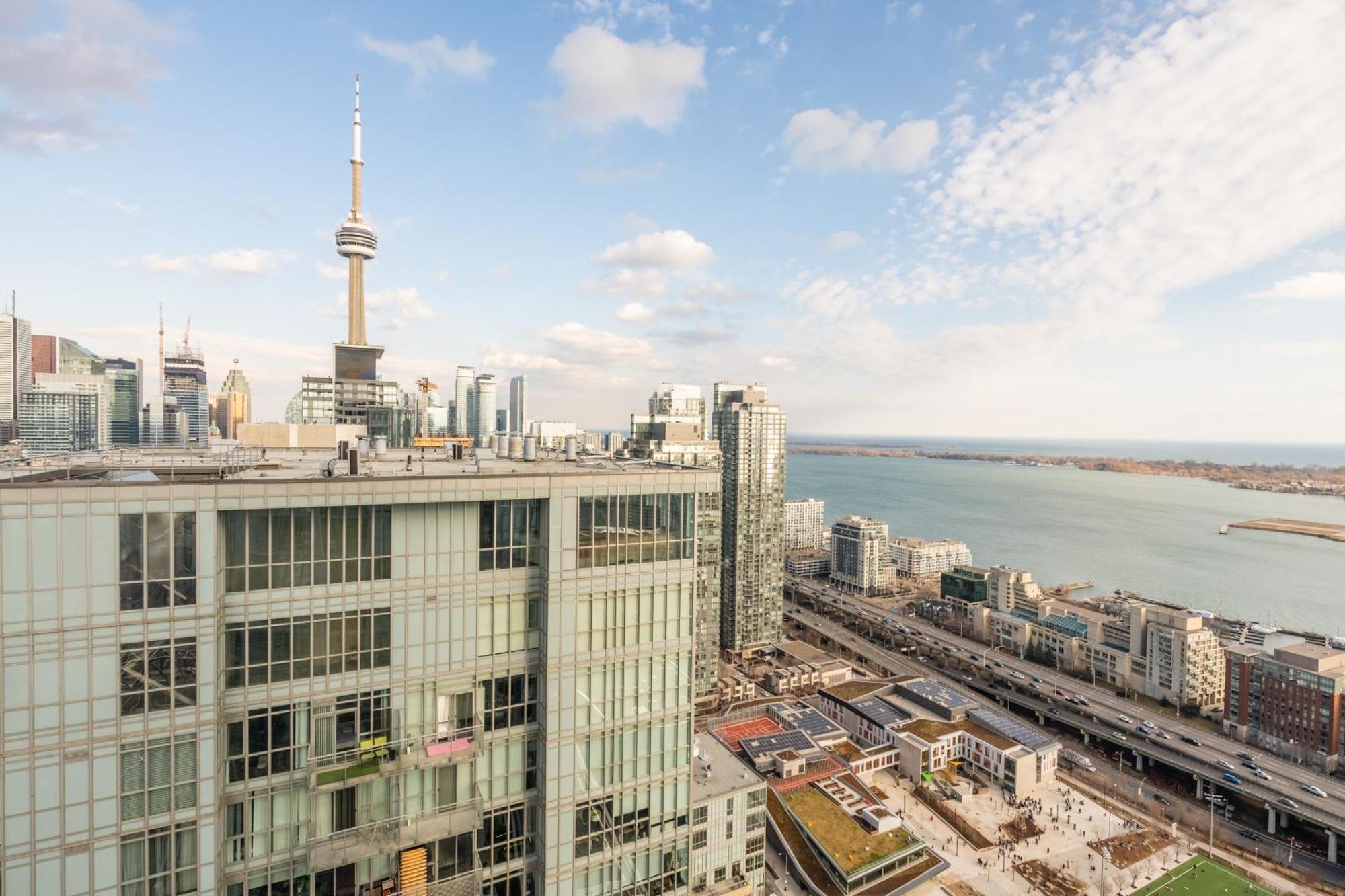 Globalstay Elegant Downtown Apartments Toronto Exterior photo