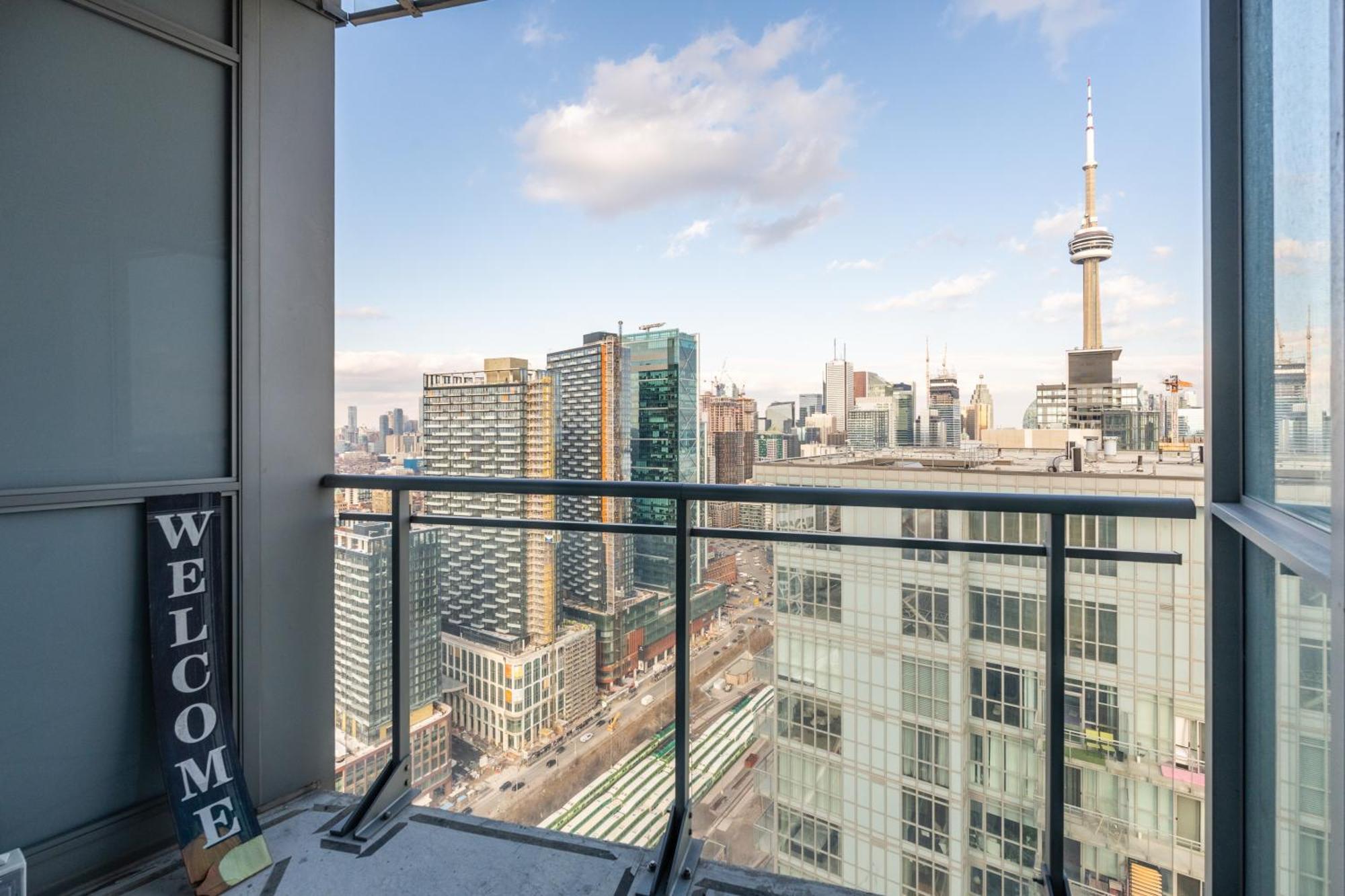 Globalstay Elegant Downtown Apartments Toronto Exterior photo