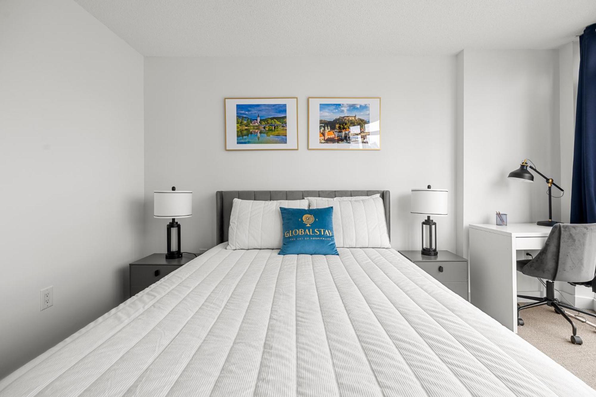Globalstay Elegant Downtown Apartments Toronto Exterior photo